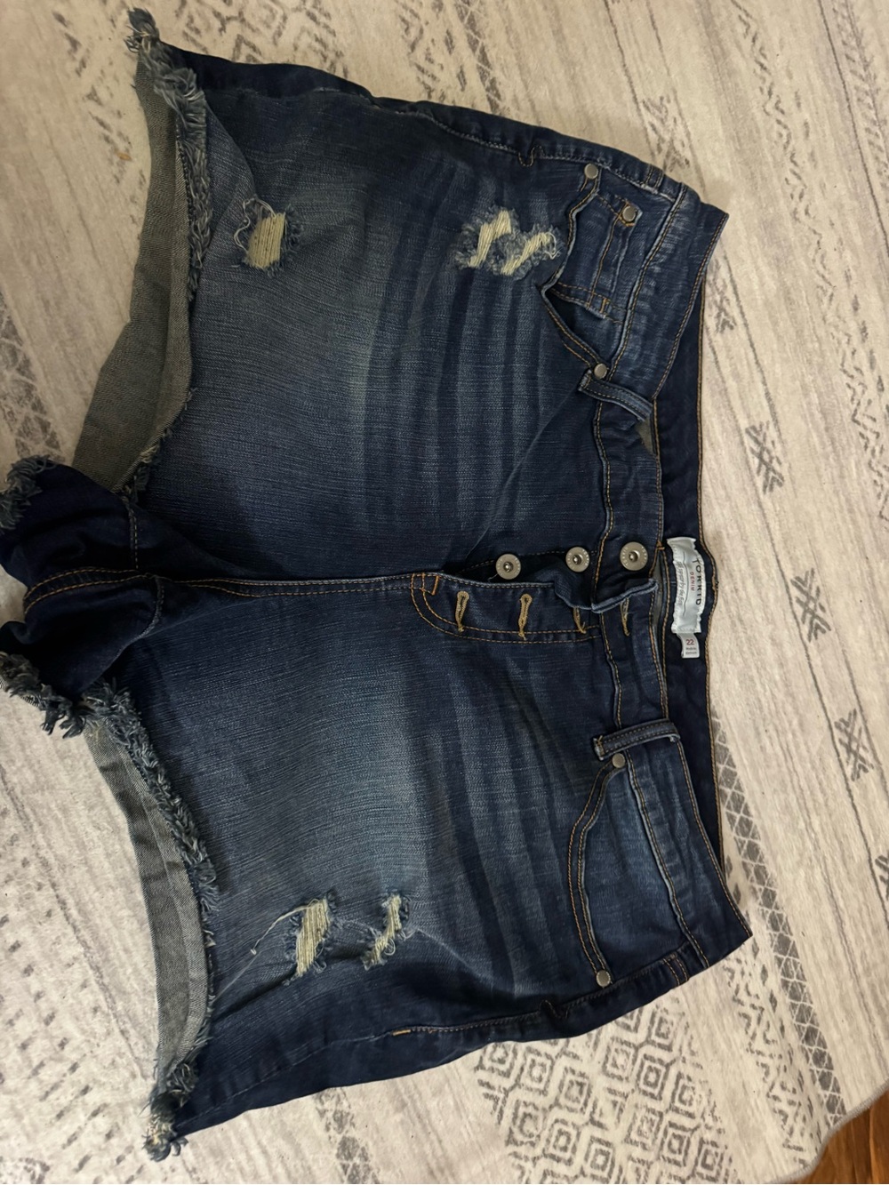 Torrid 22 shorts button fly